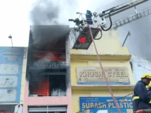 Bhubaneswar Supermarket Inferno Rages On: Firefighters Battle Blaze For  Over 12 Hours – Dinalipi News | Latest Odisha News, Breaking News Today